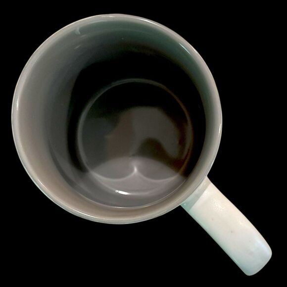 Signature Housewares "I Got Cattitude" 3D Stoneware White/Gray Coffee Mug 14 oz - Picture 8 of 10